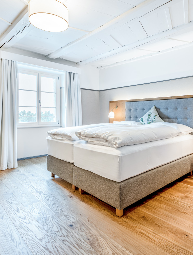 Chambre double supérieure King Size avec vue sur les Alpes