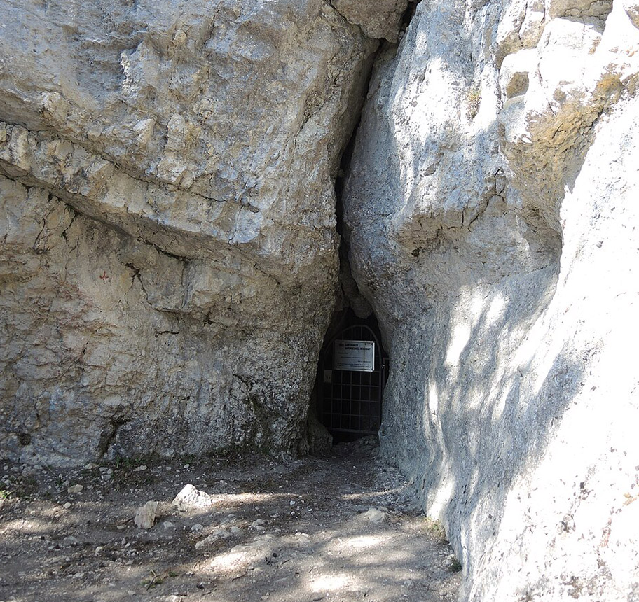 Tour de la grotte Nidlenloch